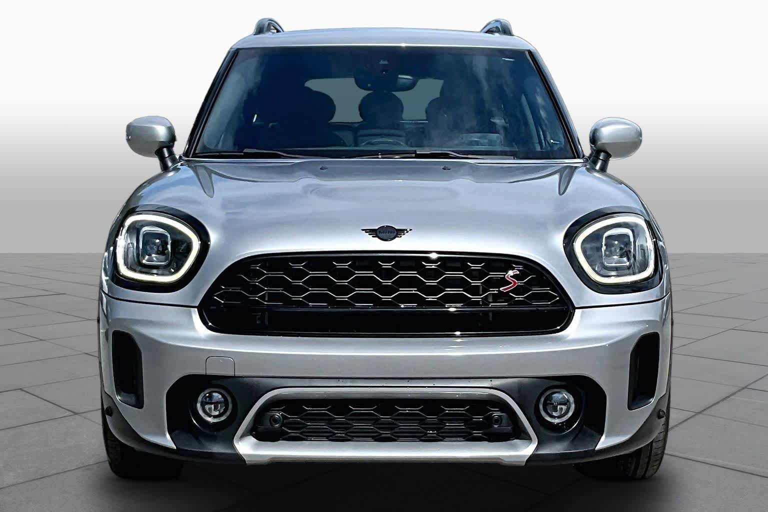 Used 2024 Melting Silver III Metallic MINI Cooper S image 4