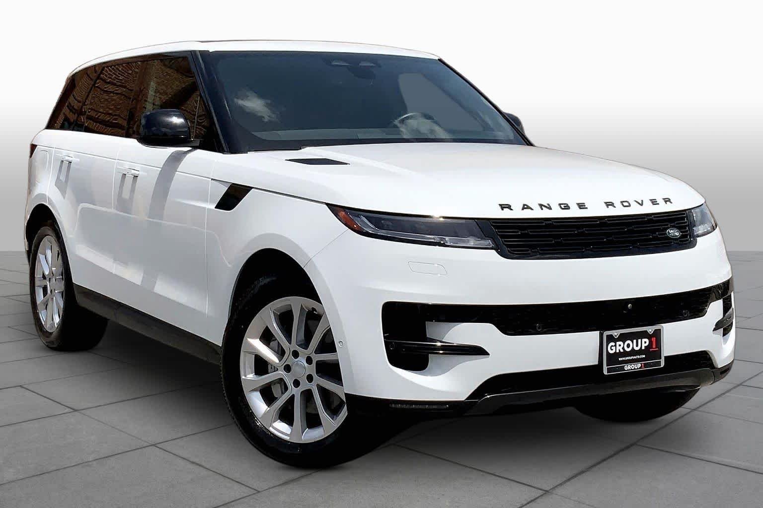 Used 2025 Fuji White Land Rover SE image 3
