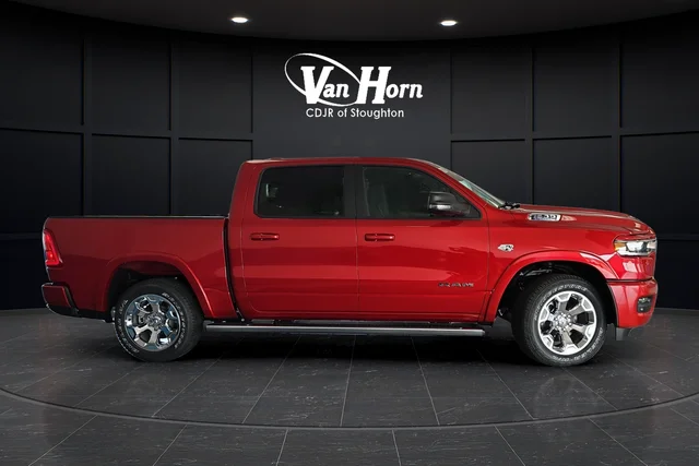 New 2026 Molten Red Pearl-Coat Exterior Paint RAM Big Horn/Lone Star image 8