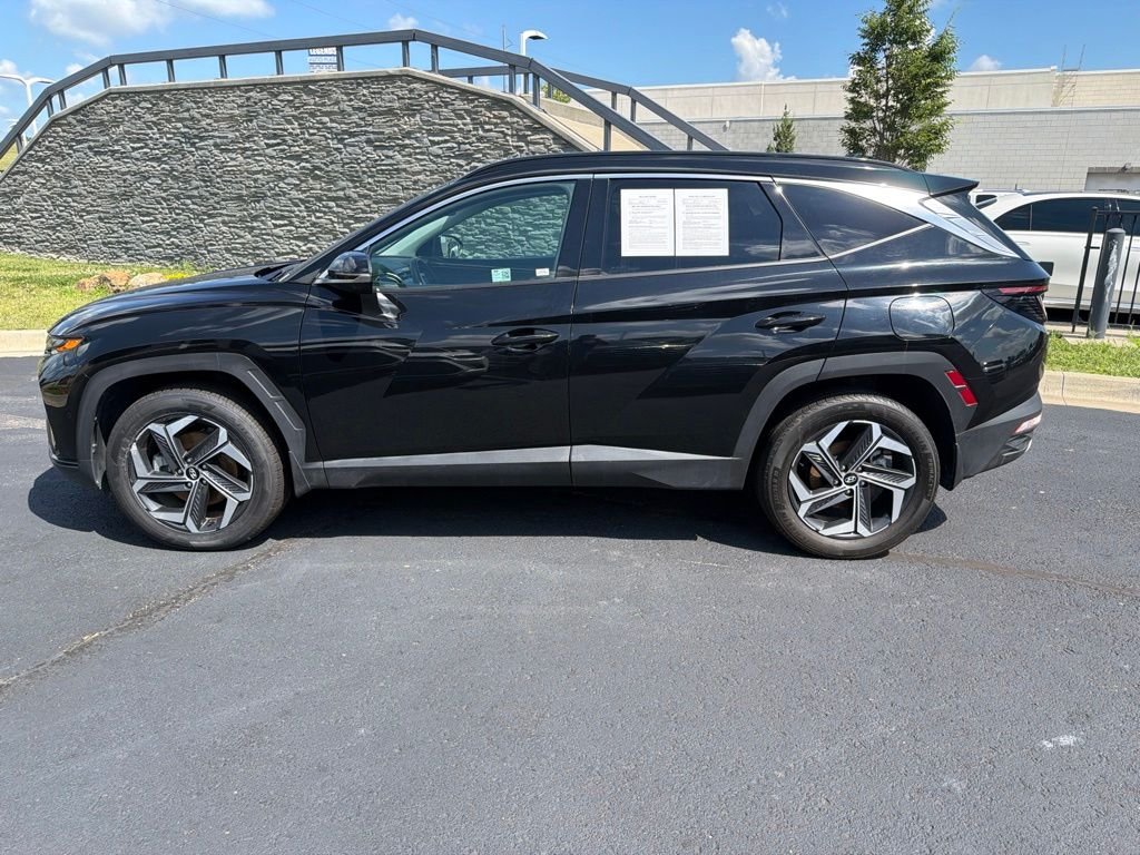 Used 2024 Black Hyundai Limited image 4