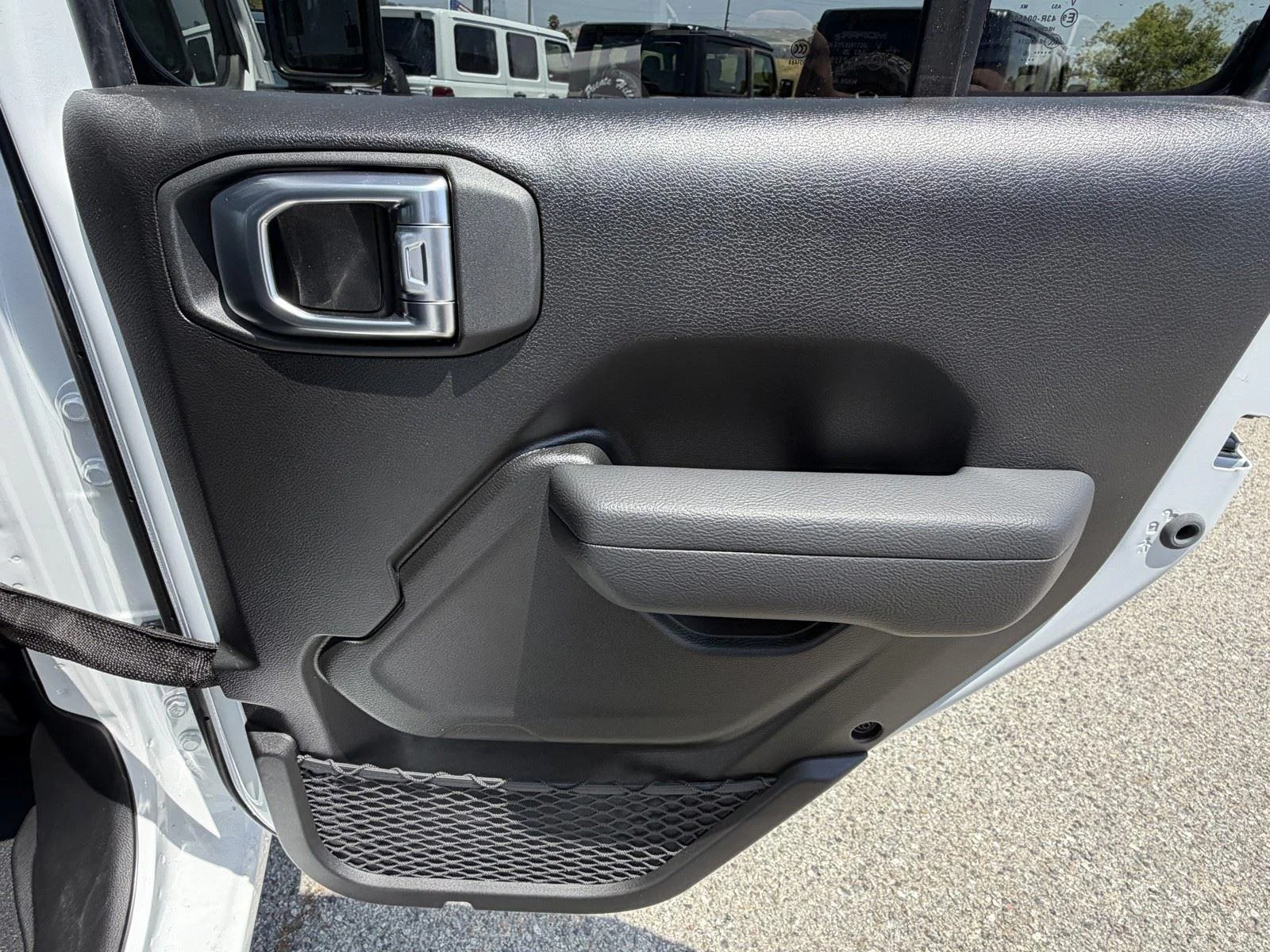 New 2026 Bright White Clear-Coat Exterior Paint Jeep 85th Anniversary image 12