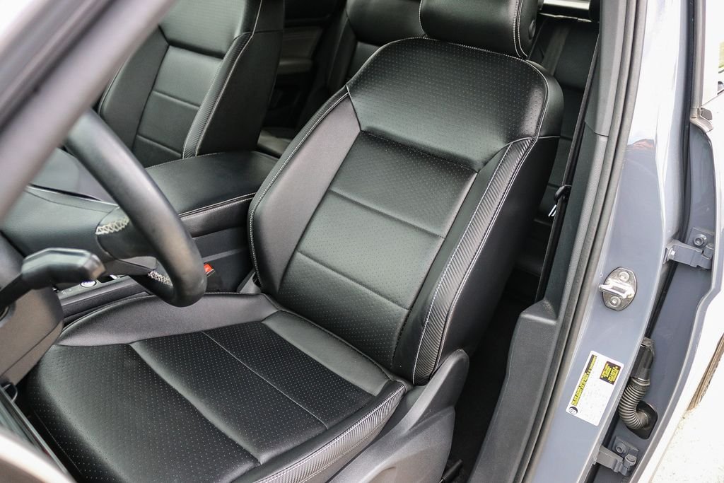 Used 2022 Gray Volkswagen 3.6L V6 SE w/Technology image 22