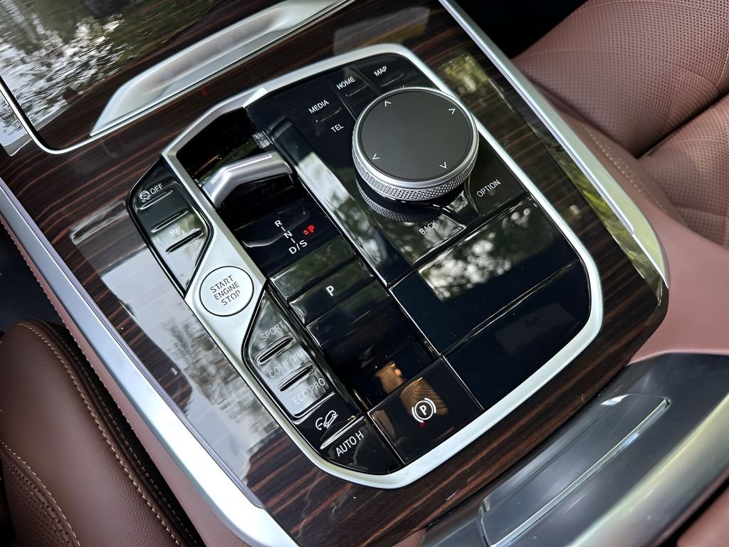 New 2026 Skyscraper Grey Metallic BMW xDrive40i image 19