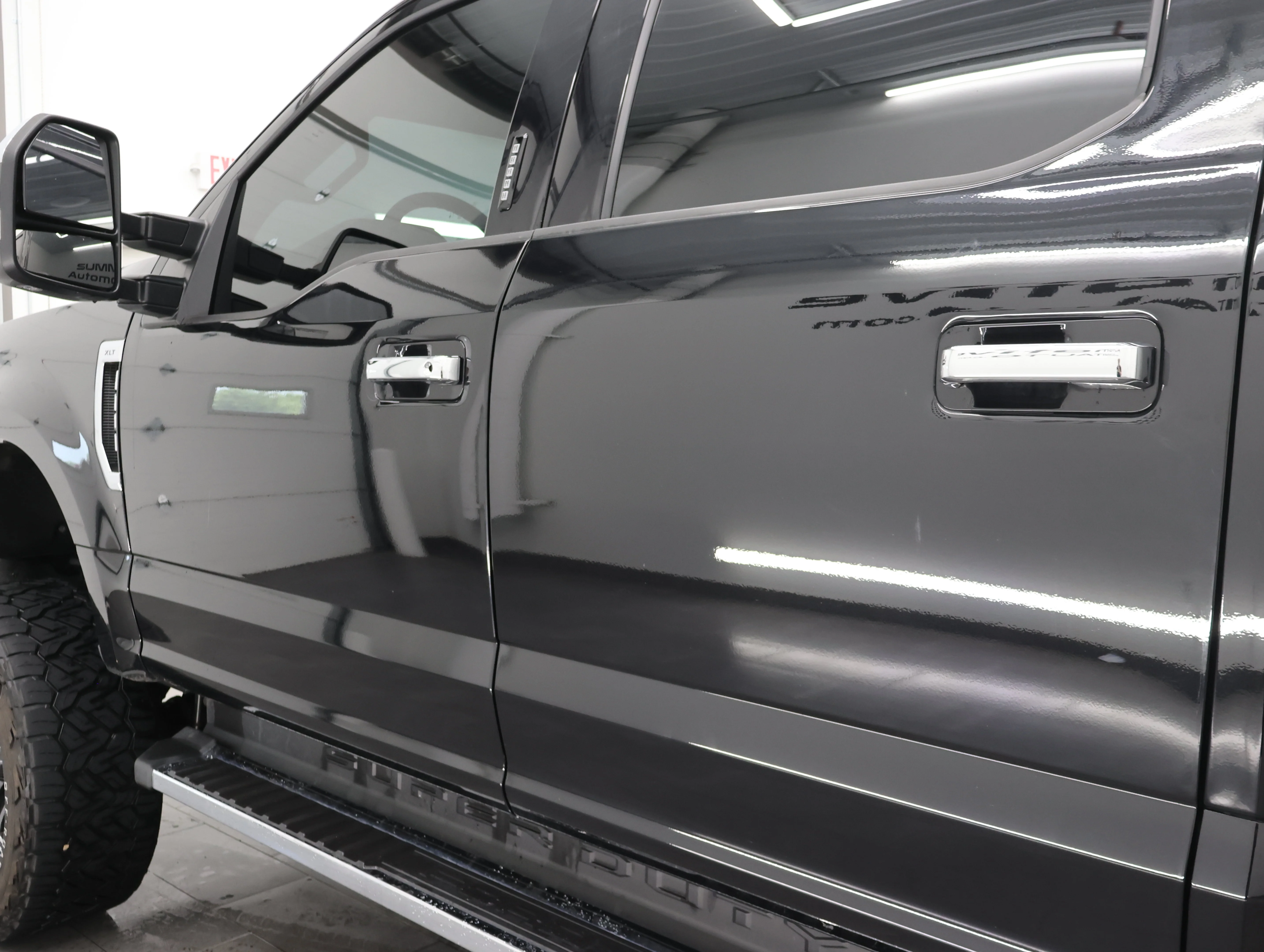 Used 2021 Agate Black Metallic Ford XLT image 32