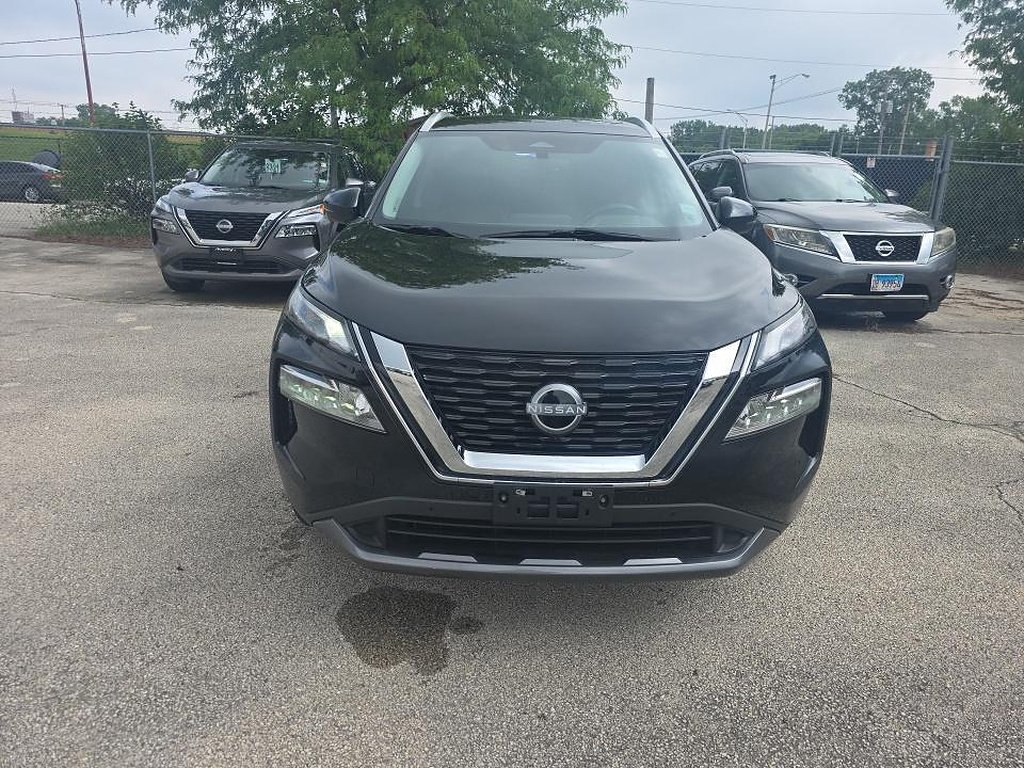 Used 2023 Super Black Nissan SL image 2