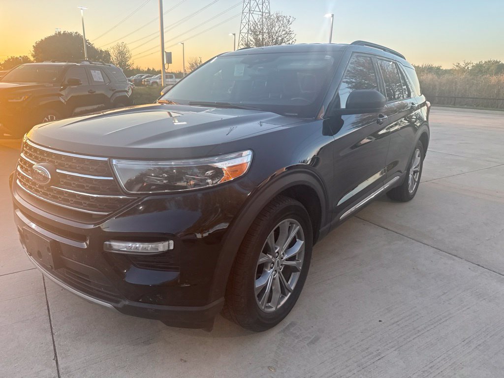 Used 2022 Black Ford XLT image 3