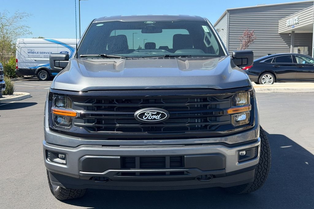 New 2026 Carbonized Gray Metallic Ford XLT image 3