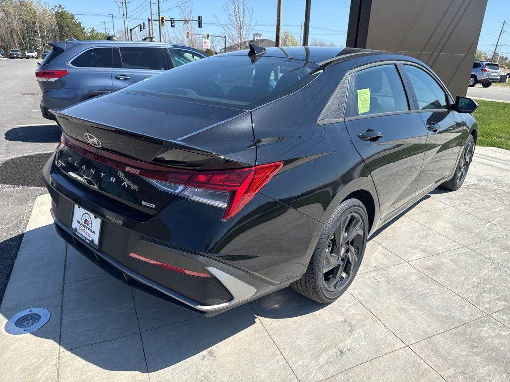 New 2026 Black Hyundai SEL Sport image 7