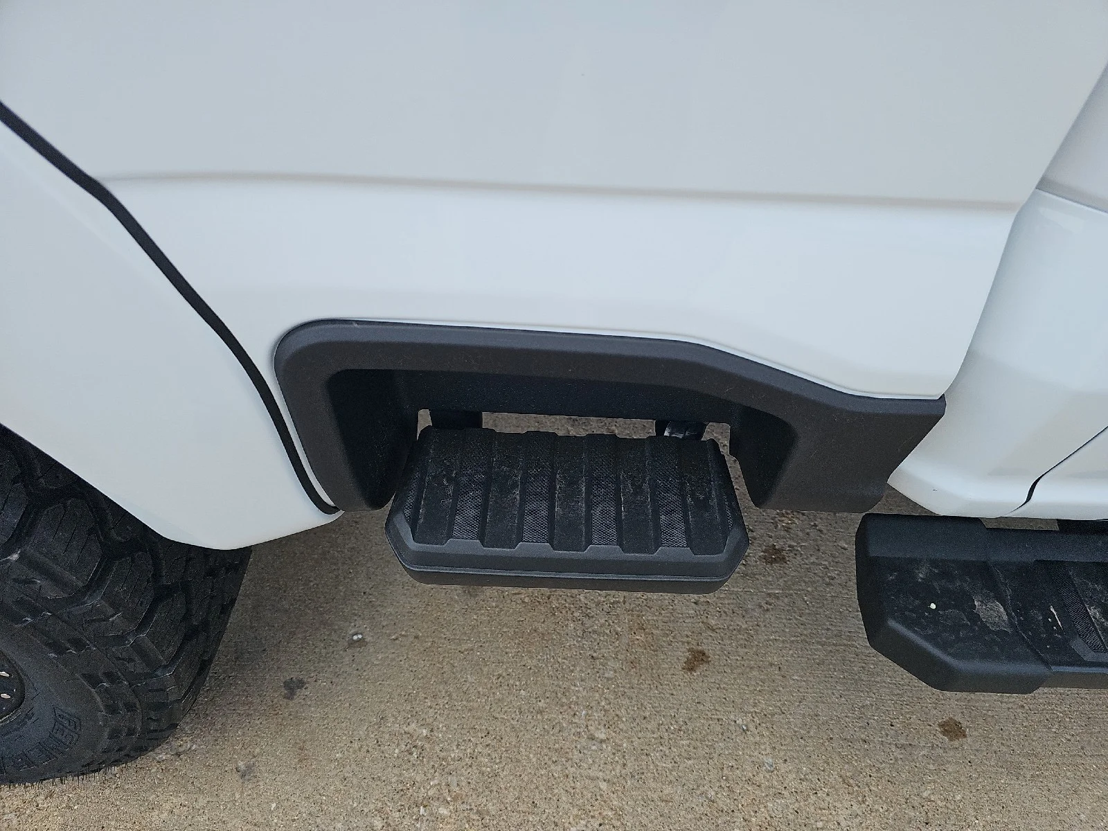 New 2026 Oxford White Ford F-250® Lariat® image 11