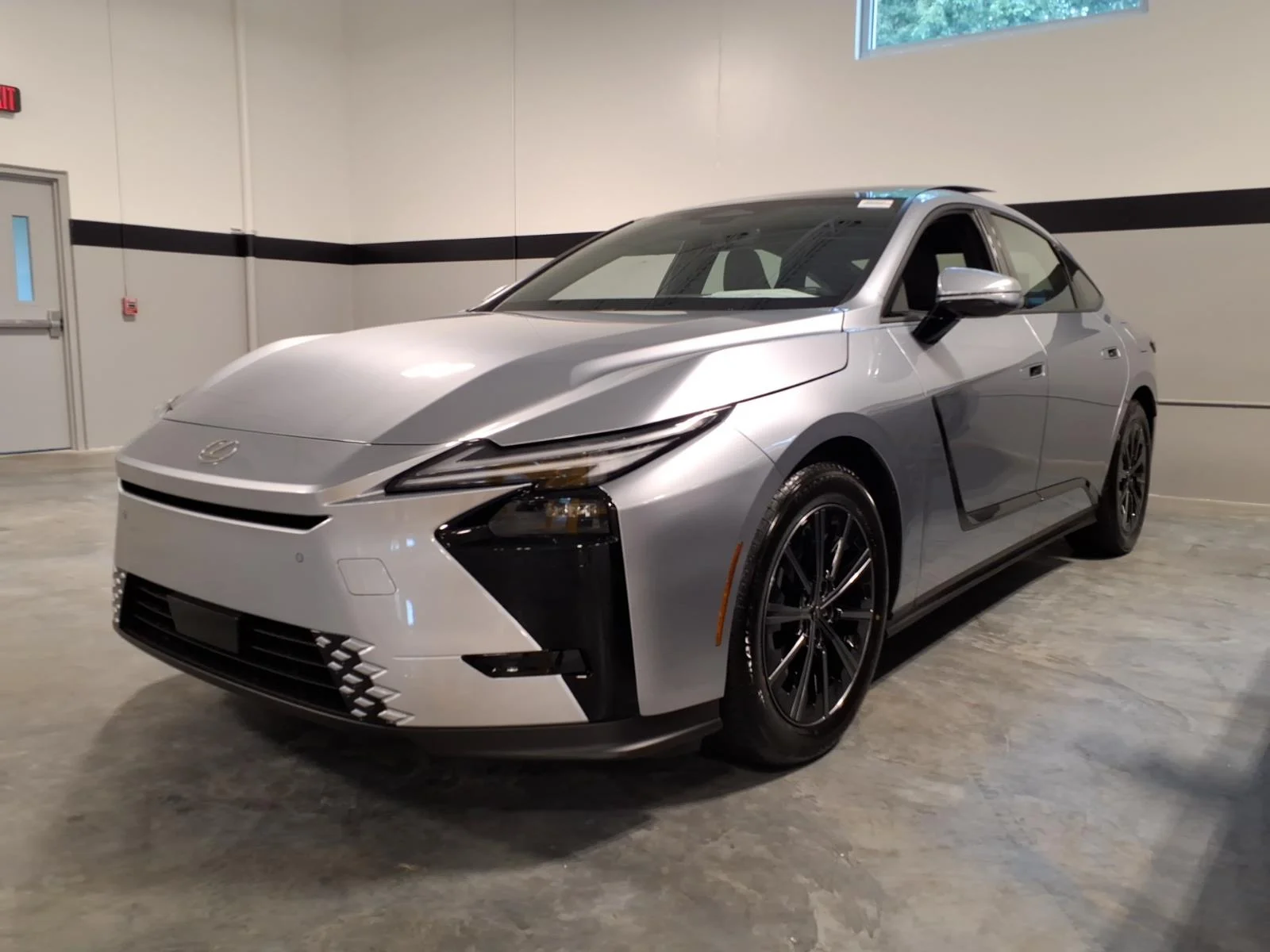 New 2026 Iridium Lexus  image 3