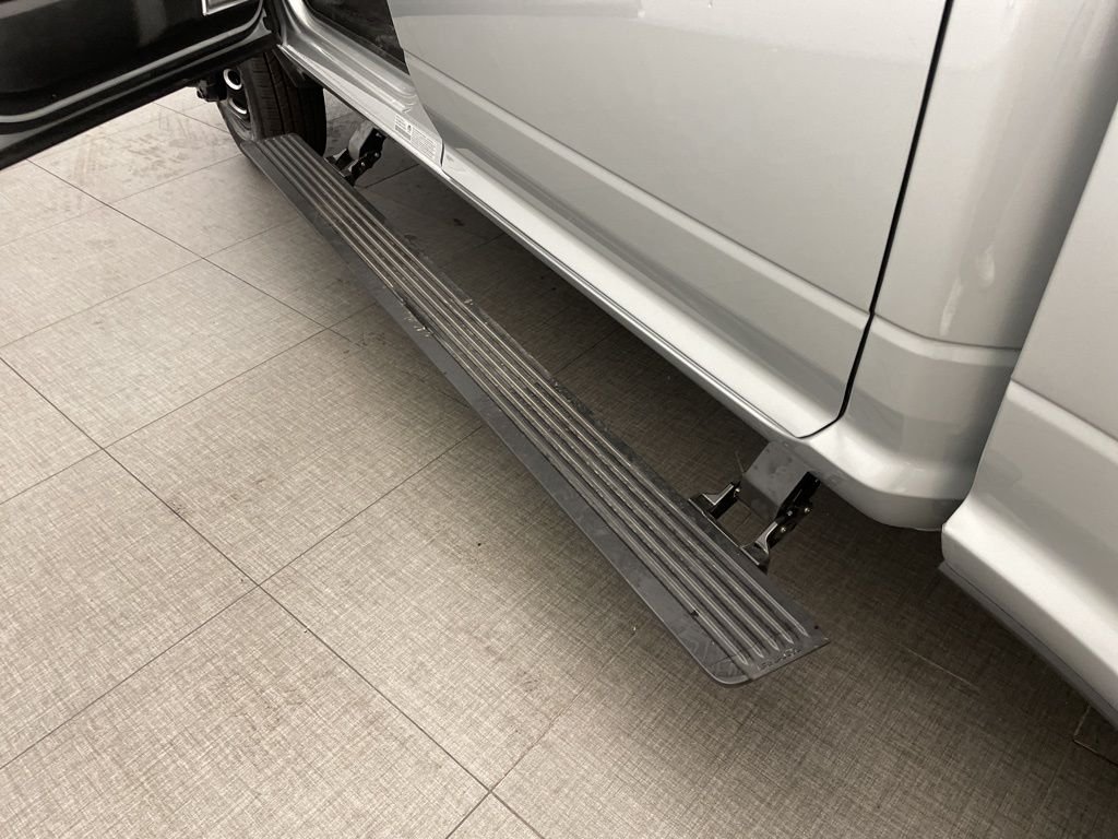 New 2026 Silver-Zynith Exterior Paint RAM Laramie DRW image 14