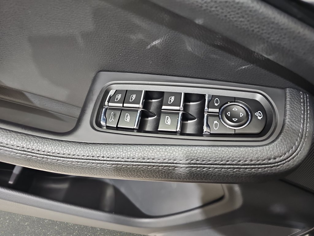 Used 2023 Gray Porsche Base image 31