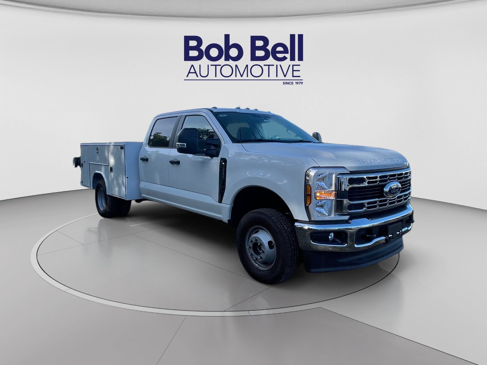 New 2026 Oxford White Ford F-350® XL image 7