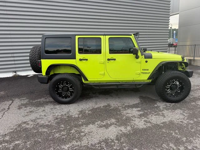 Used 2017 Green Jeep Unlimited Sport image 5