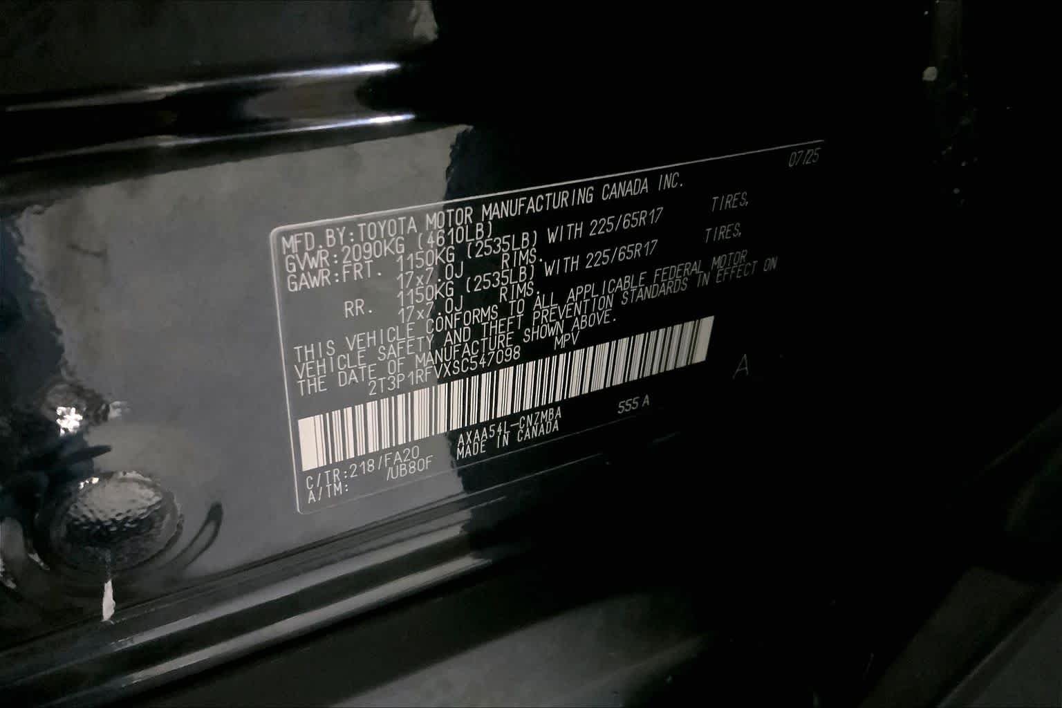 Used 2025 Midnight Black Metallic Toyota XLE image 37