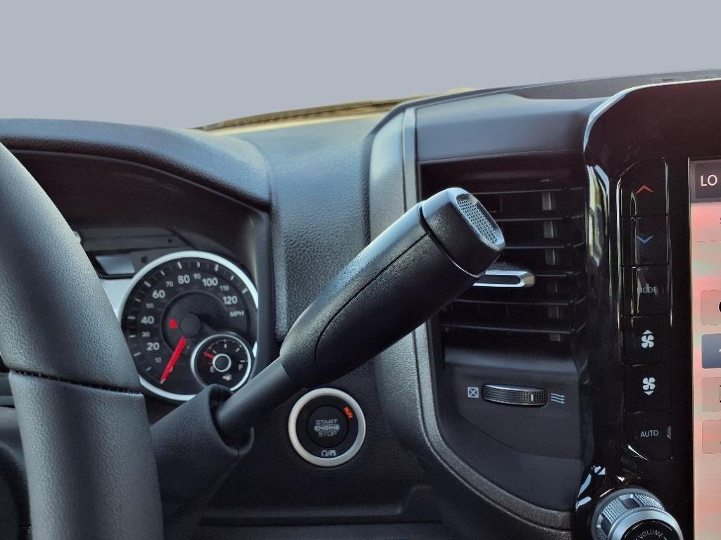 2025 RAM 2500 Tradesman - Photo 11