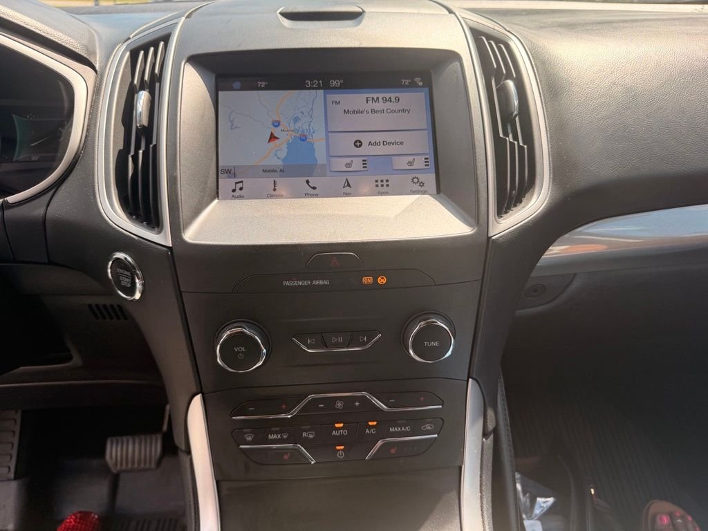Used 2019 Gray Ford SEL image 12