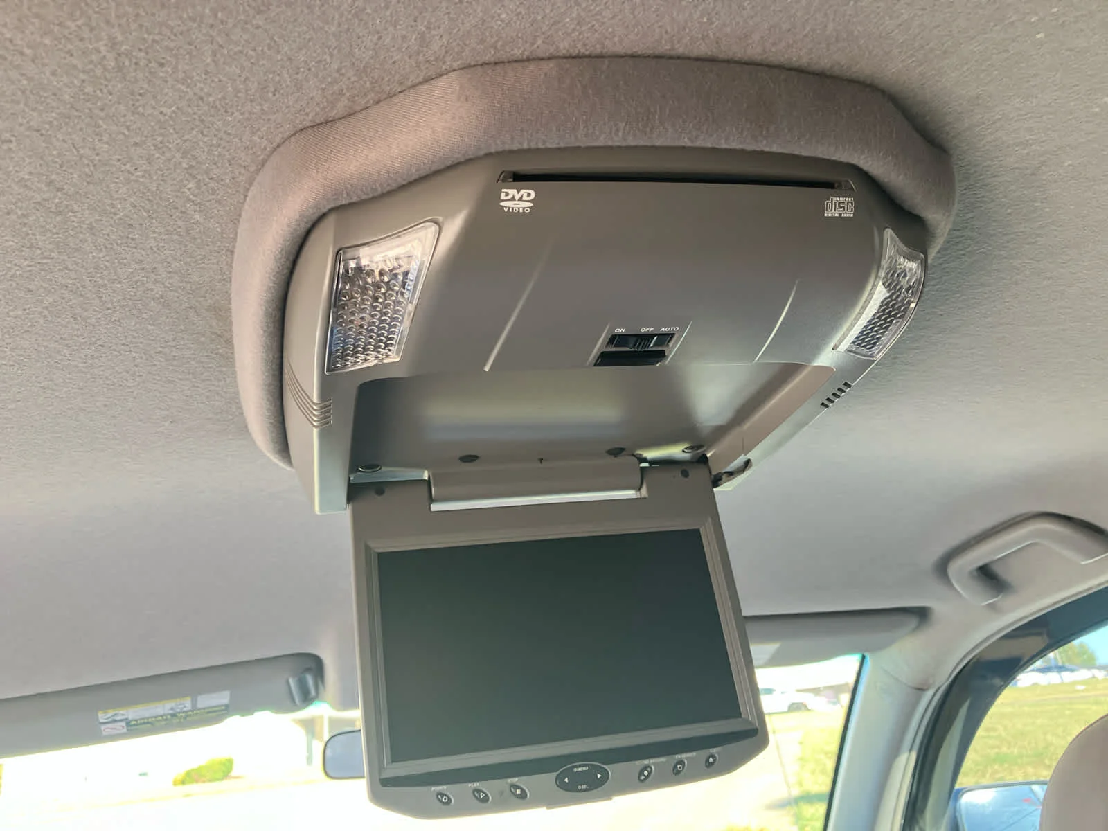 Used 2008 Classic Silver Metallic Toyota Base image 23