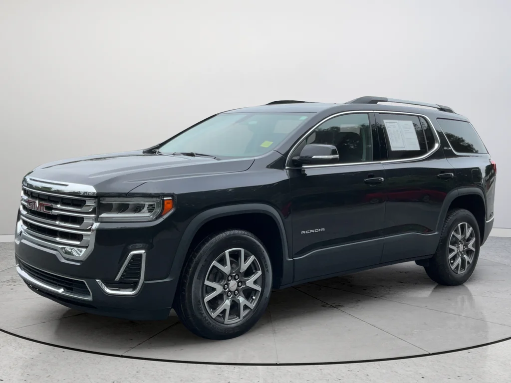 Used 2020 Black GMC SLE image 5