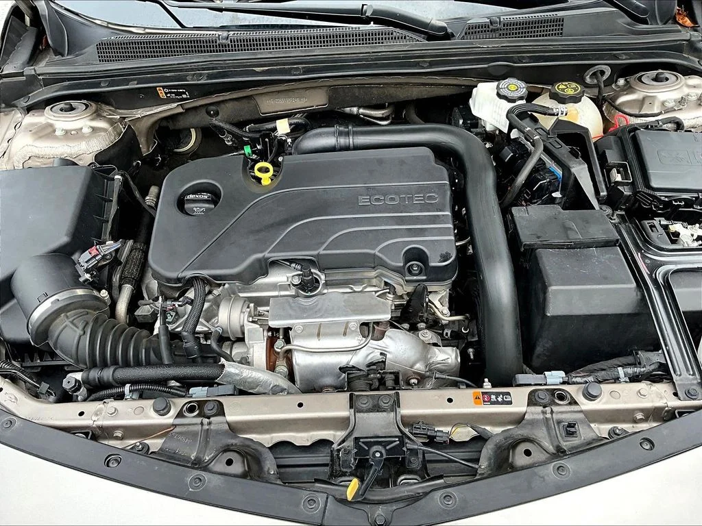 Used 2023 Gray Chevrolet LT image 31
