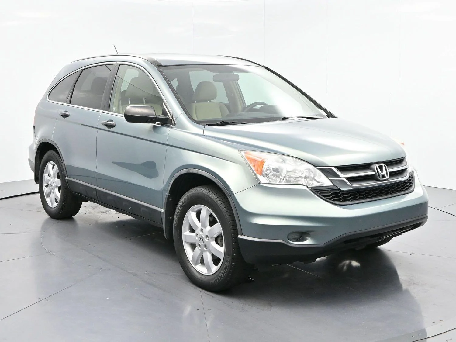Used 2011 Opal Sage Metallic Honda SE image 8