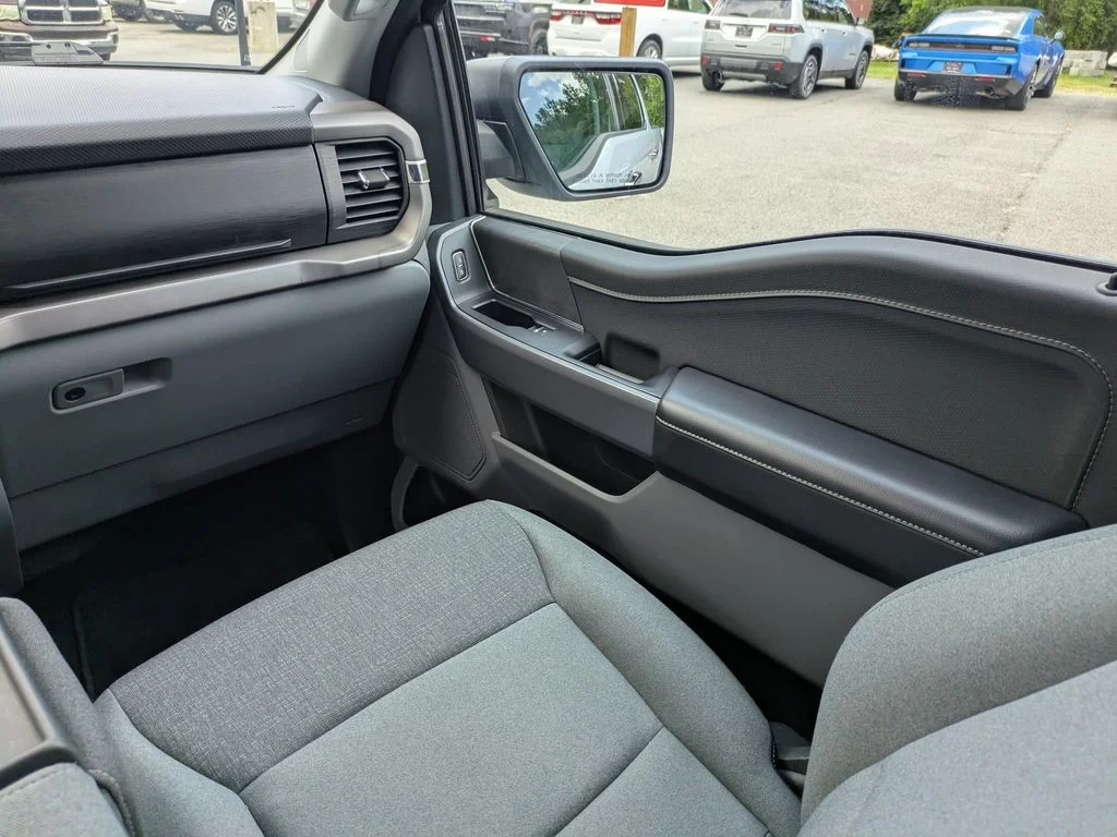 Used 2025 White Ford XLT image 17
