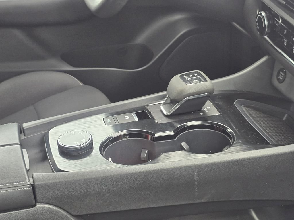 Used 2024 White Nissan S image 14