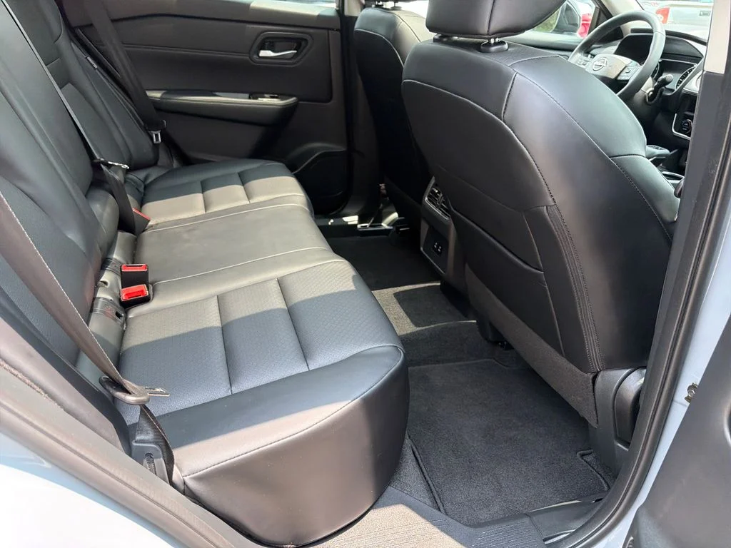Used 2026 Boulder Gray Pearl Nissan Dark Armor image 42