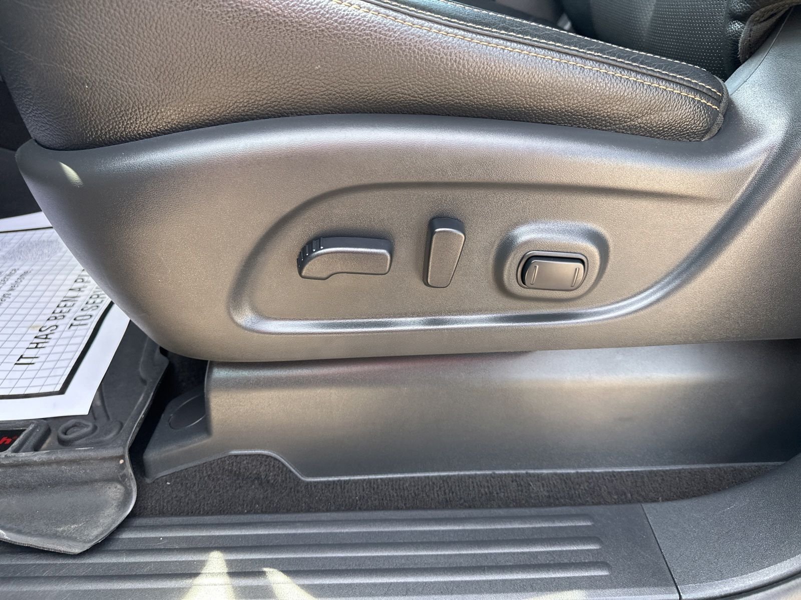 Used 2019 Gray Nissan SL image 13