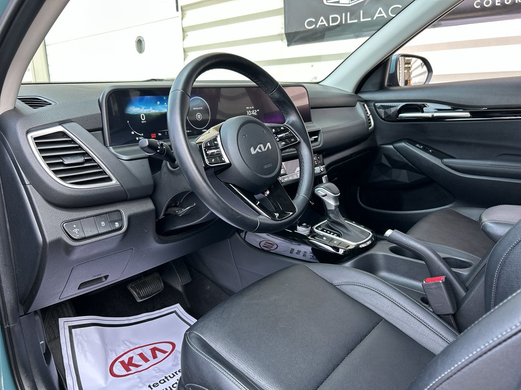 Used 2024 Pluton Blue Kia EX image 10