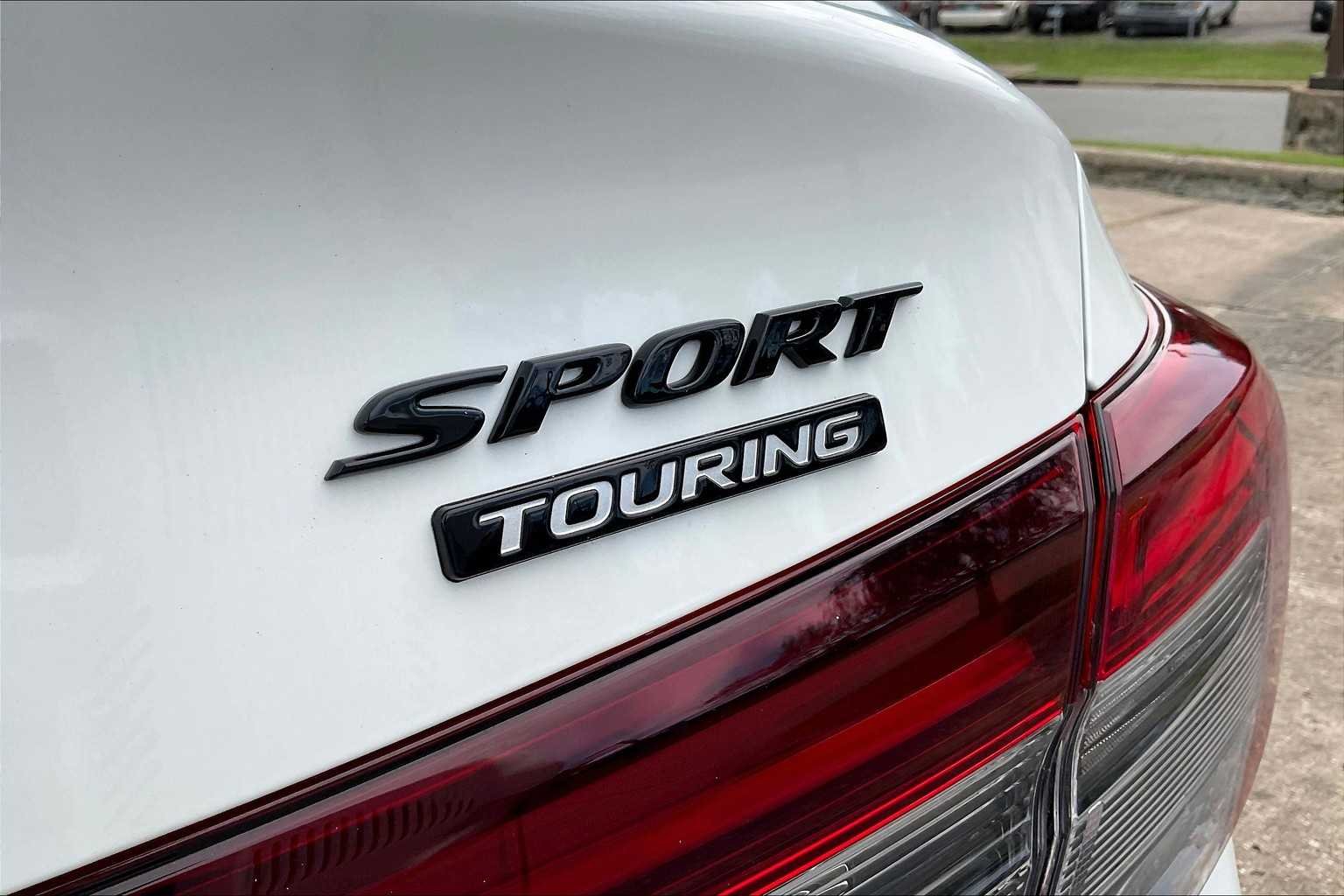 Used 2026 Platinum White Pearl Honda Sport Touring image 15