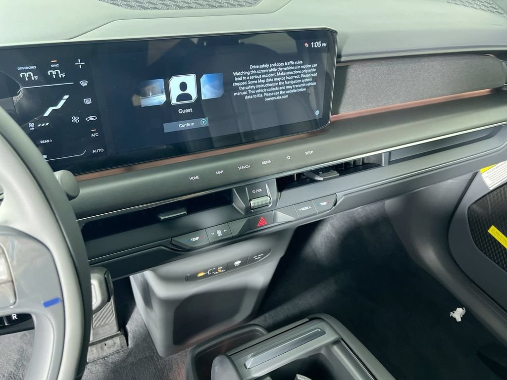New 2026 Wolf Gray Kia Land AWD image 27