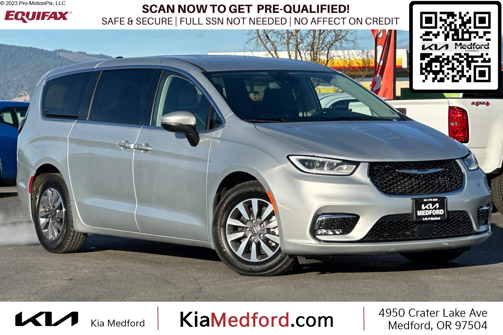 2023 Chrysler Pacifica Hybrid Touring L