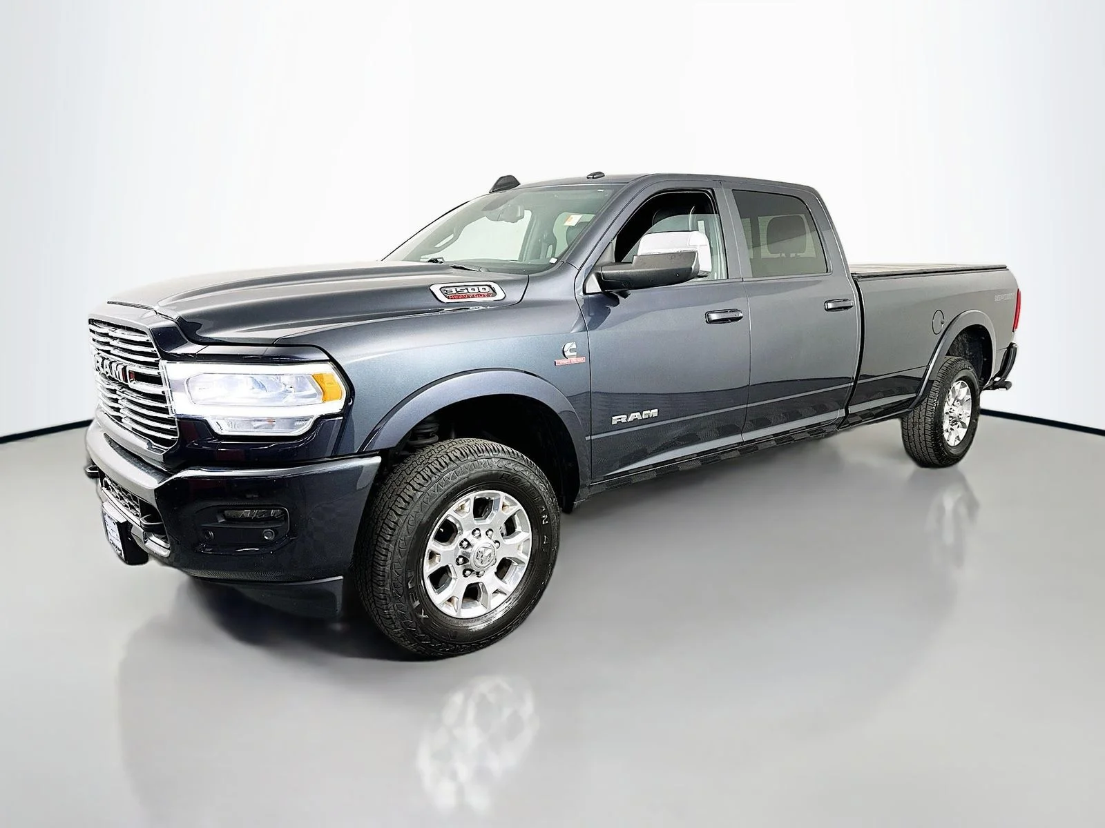 Used 2020 Maximum Steel Metallic Clearcoat Ram Laramie image 4