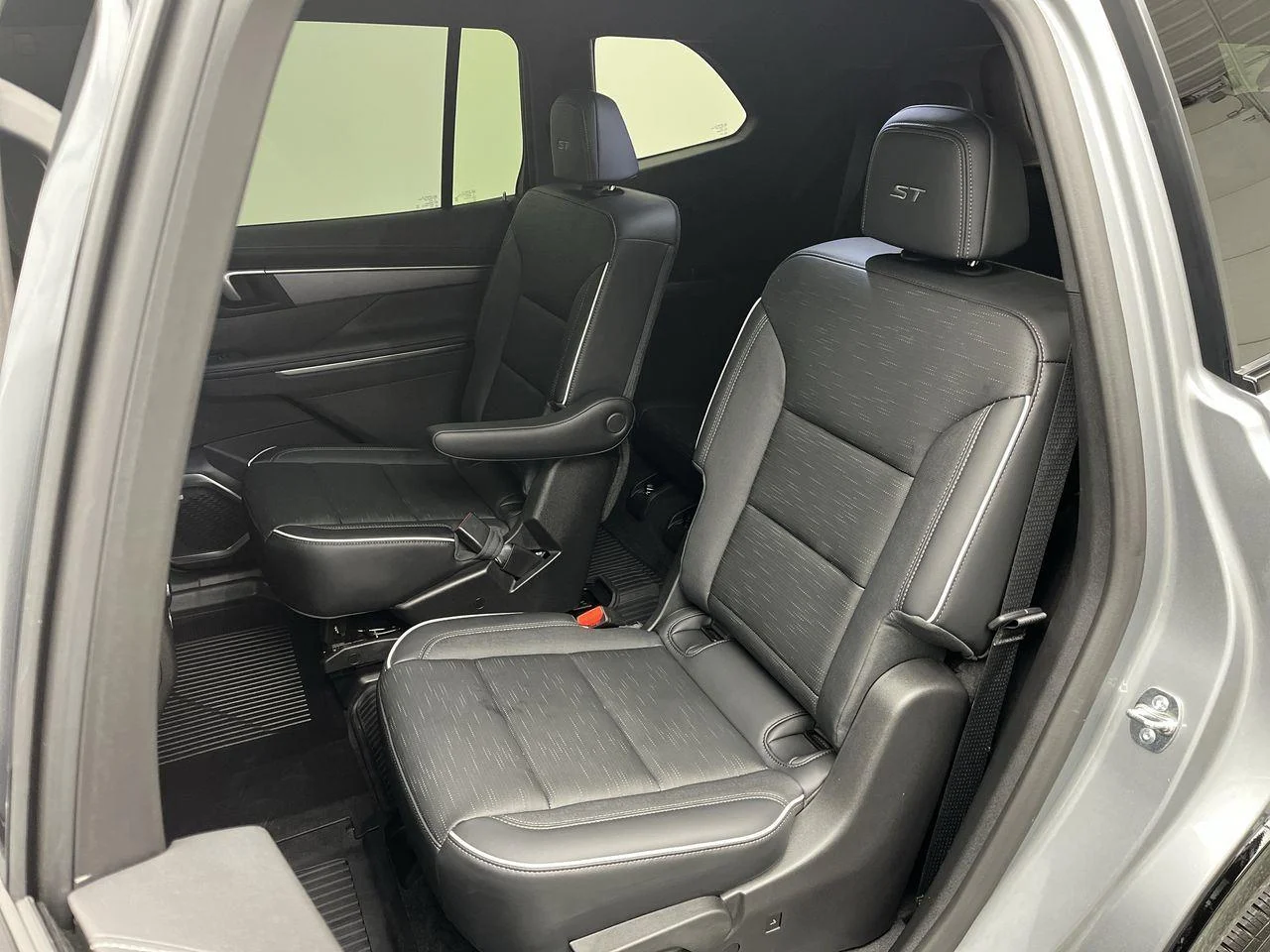 2026 Buick Enclave Sport Touring - Photo 10