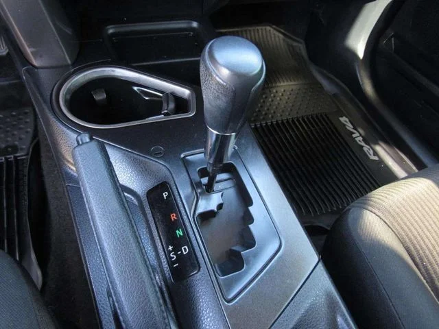 Used 2018 Aqua Toyota LE image 20