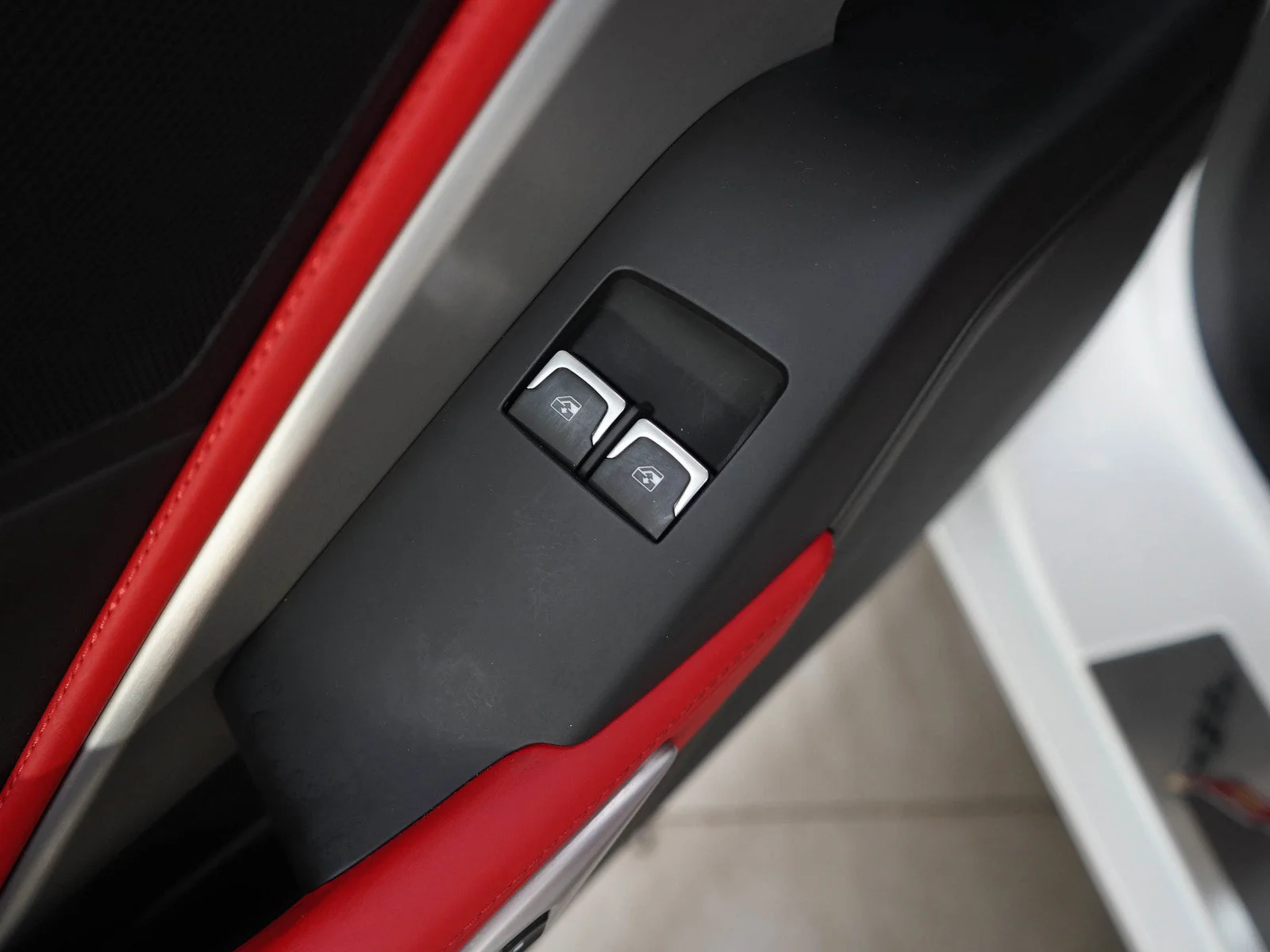 Used 2016 Arctic White Chevrolet Z06 image 15