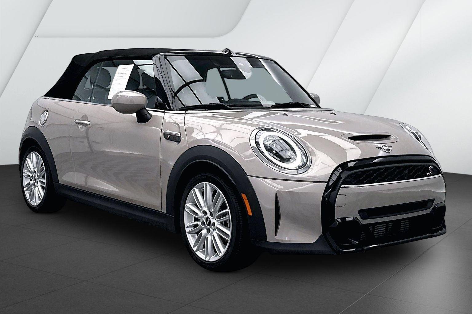 2024 MINI Convertible Cooper S's photo