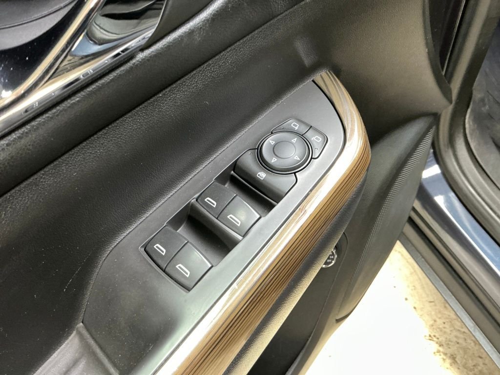 Used 2018 Blue GMC SLE-2 image 15