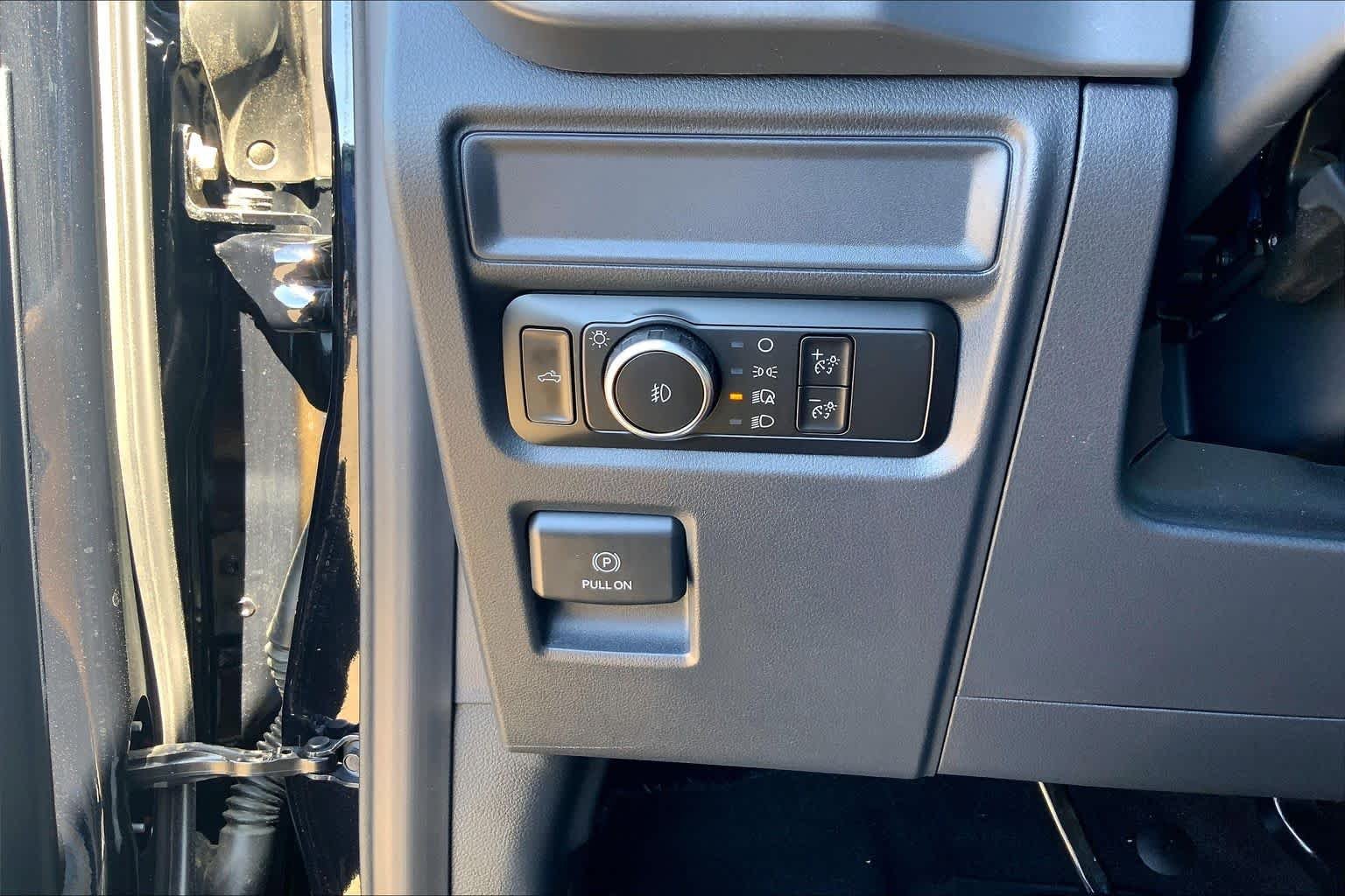 Certified Used 2026 Agate Black Metallic Ford XLT image 36