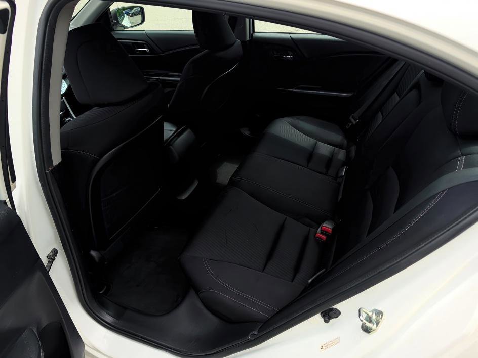 Used 2014 White Orchid Pearl Honda Sport image 9