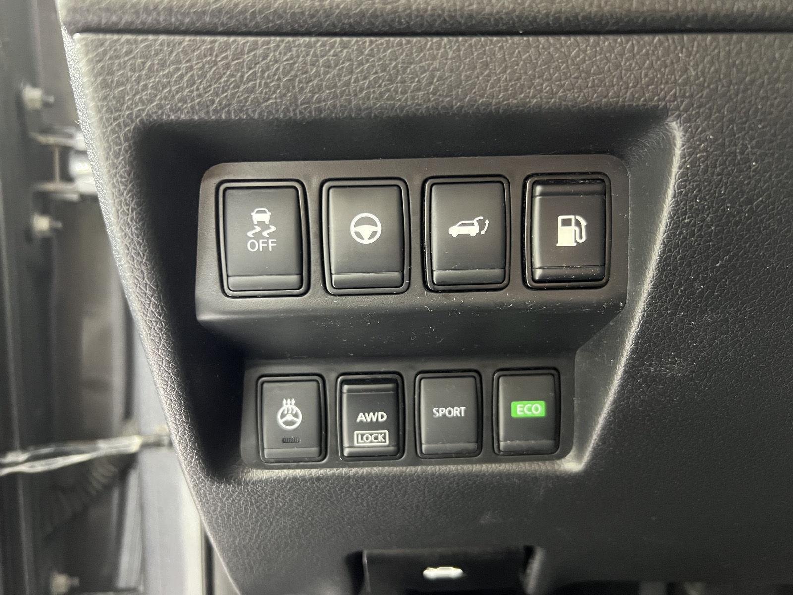 Used 2019 Gun Metallic Nissan SL image 16