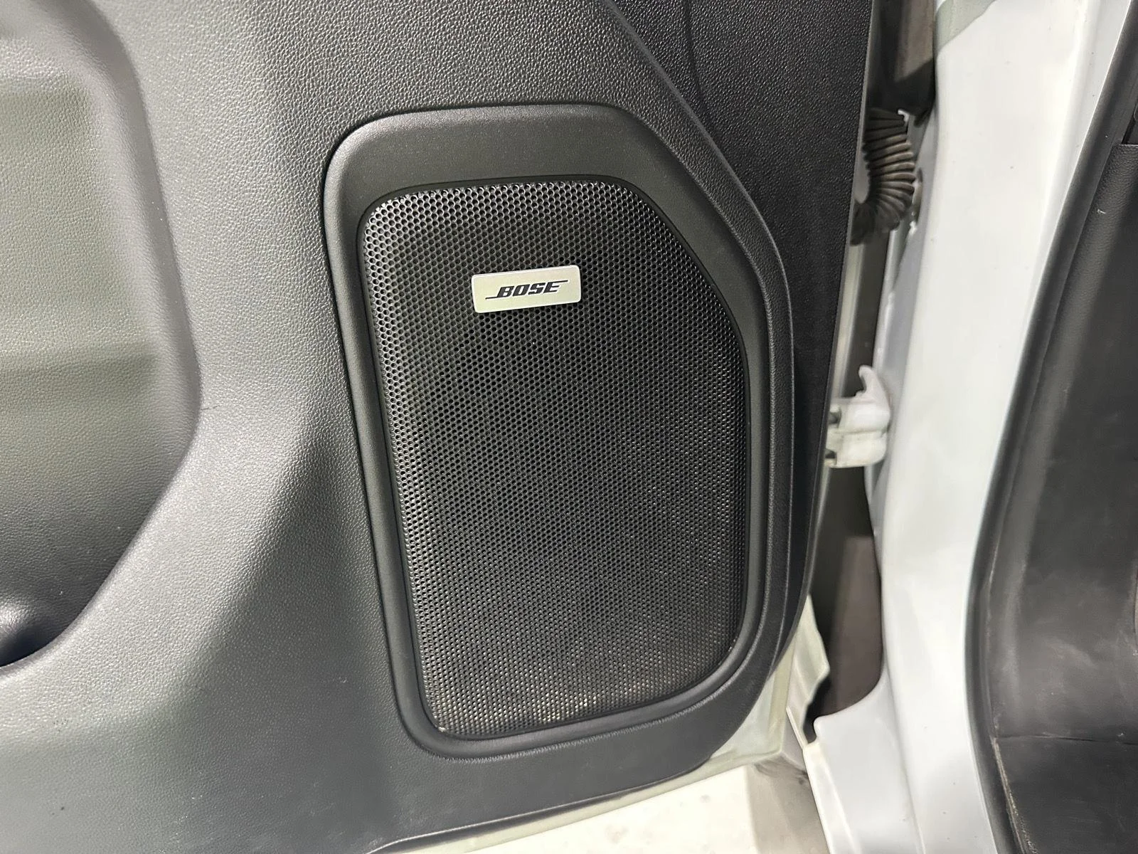 Used 2022 SUMMIT WHITE GMC Denali image 24