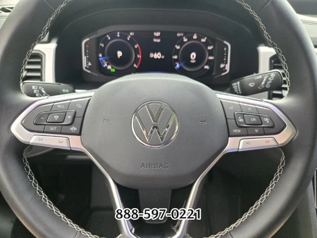 Used 2022 Pure White Volkswagen 3.6L V6 SE W/TECHNOLOGY image 27