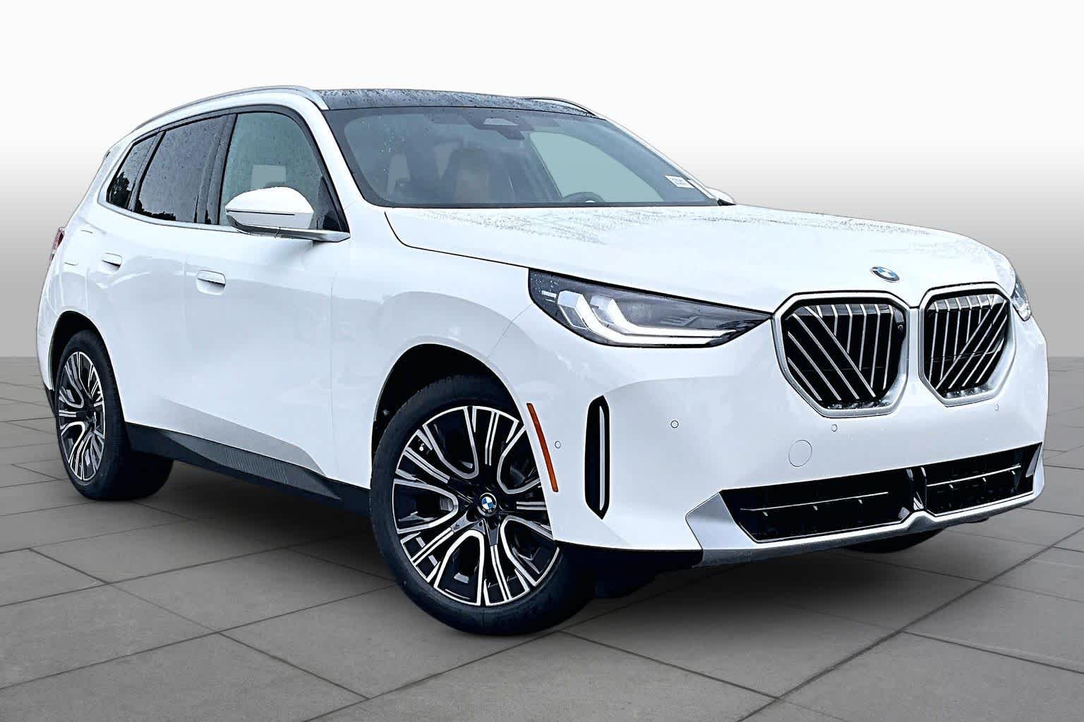 New 2026 Alpine White BMW 30 xDrive image 2