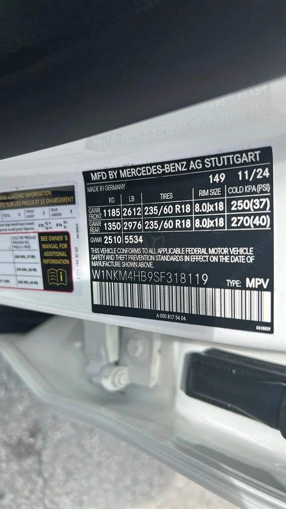 Used 2025  Mercedes-Benz GLC 300 image 46
