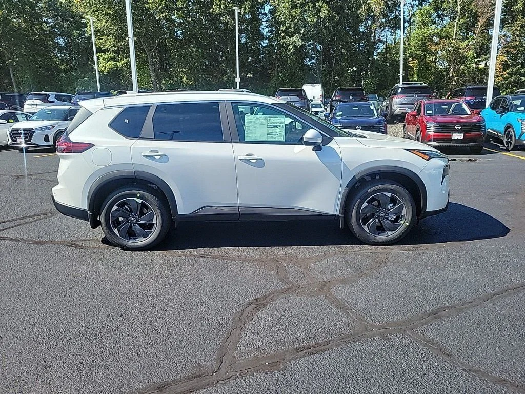 2026 Nissan Rogue SV - Photo 6
