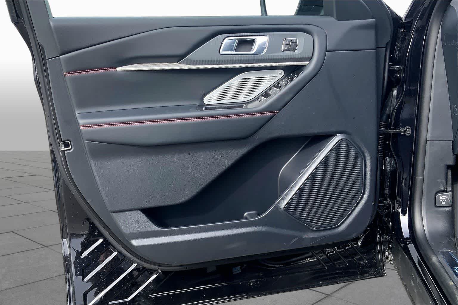 New 2026 Agate Black Metallic Ford ST image 11