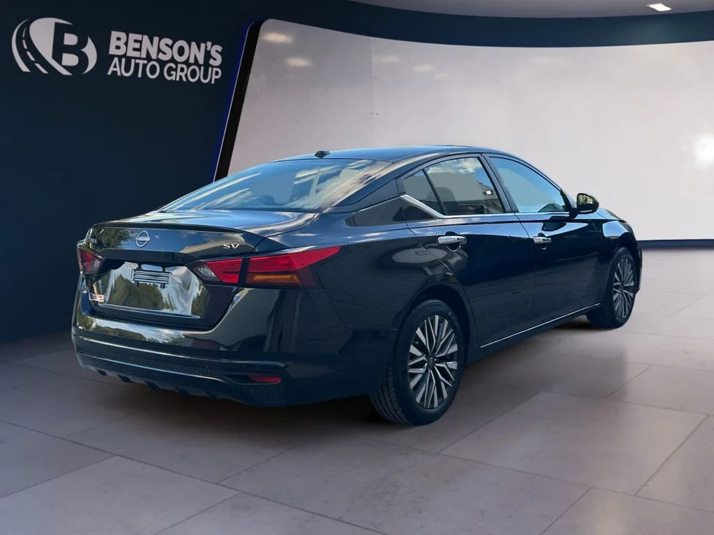 Used 2024 Black Nissan 2.5 SV image 5