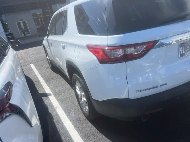 Used 2020 White Chevrolet LS image 9